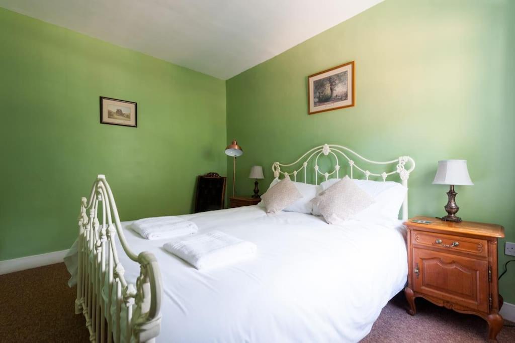 Firs Sleeps 15 Stunning Country House With Hot Tub Sudbourne Exterior photo