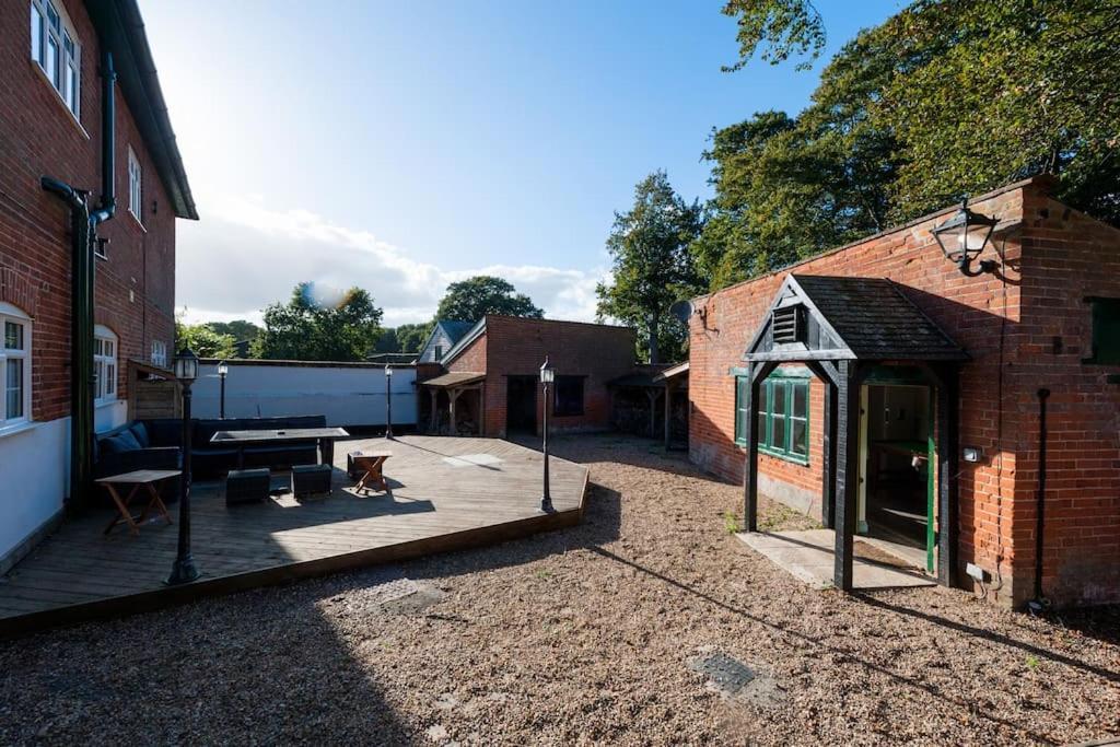 Firs Sleeps 15 Stunning Country House With Hot Tub Sudbourne Exterior photo